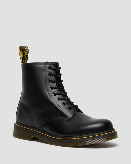 Men's Dr Martens 1460 Smooth Leather Lace Up Boots Black Smooth Leather | 869JMUZLY