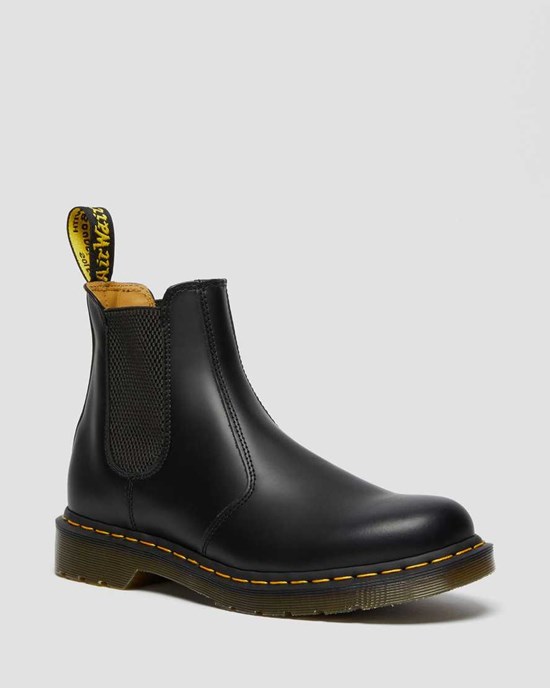 Men's Dr Martens 2976 Yellow Stitch Smooth Leather Ankle Boots Black Smooth Leather | 630XIGHZN