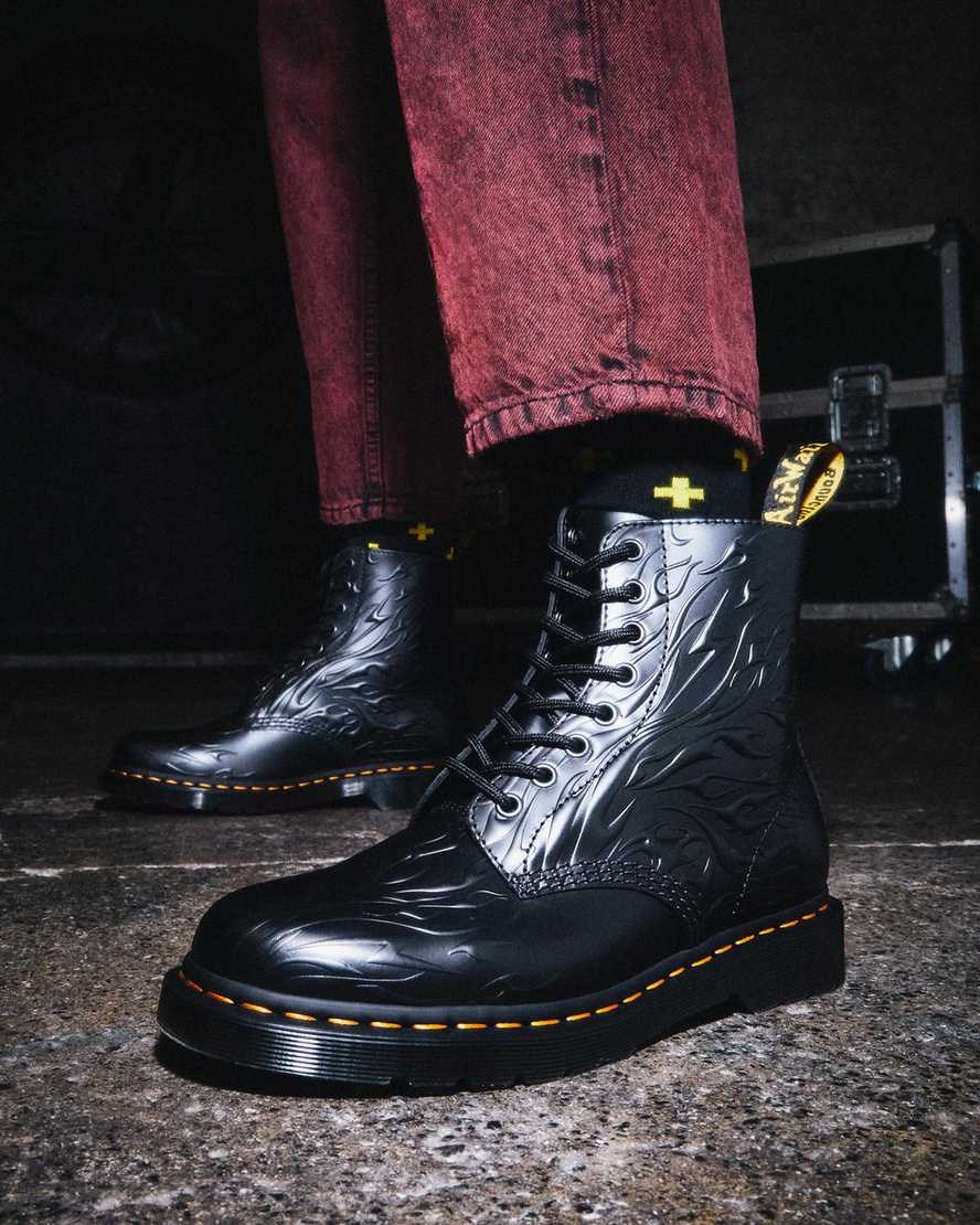 Men's Dr Martens 1460 Flames Emboss Leather Lace Up Boots Black Flame Polished Smooth | 698ZRQNBY