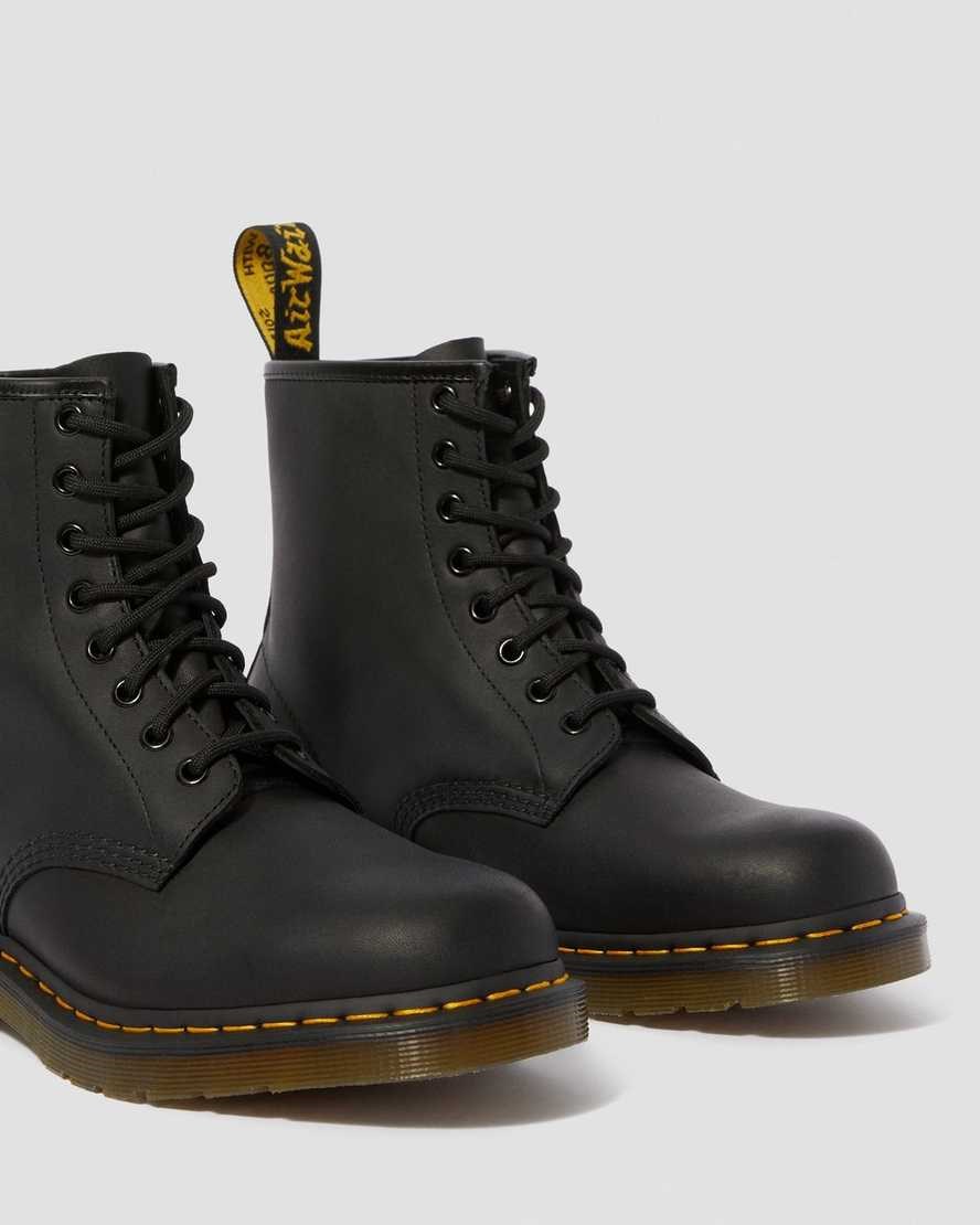 Men's Dr Martens 1460 Greasy Leather Ankle Boots Black Greasy Leather | 647AJLZDY