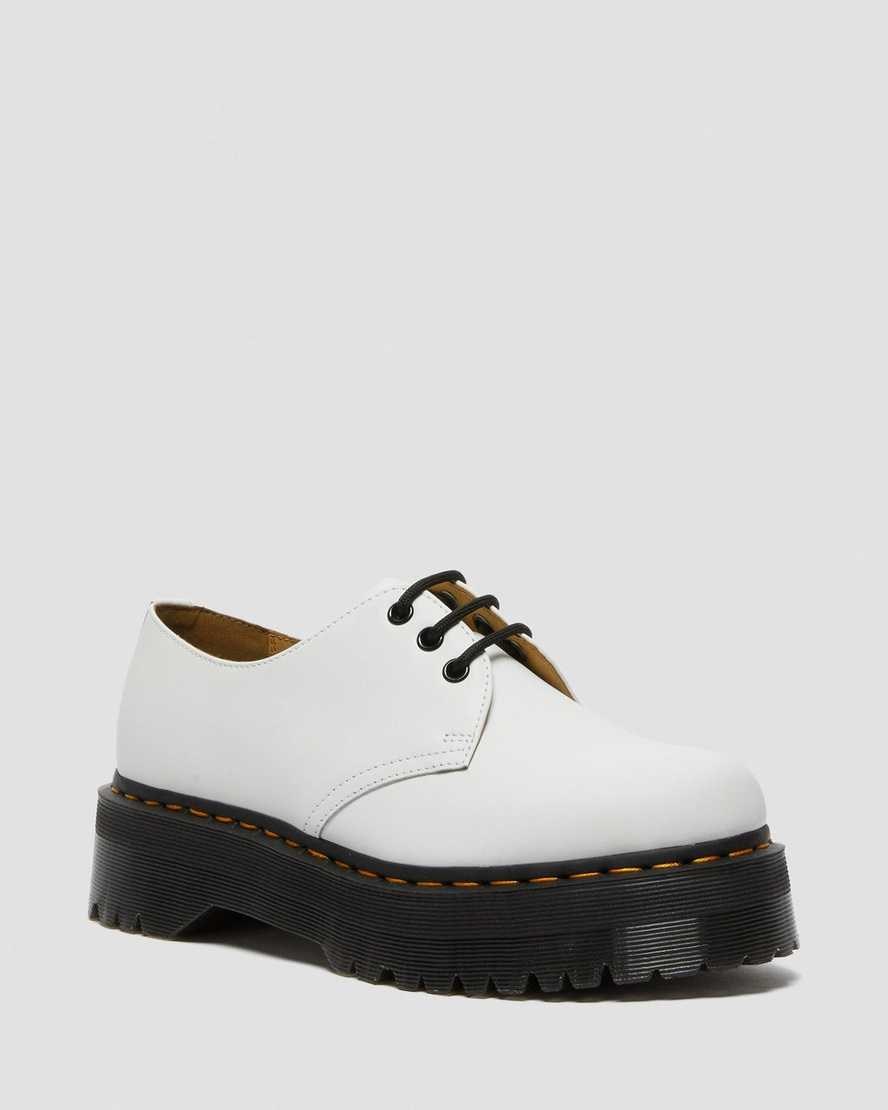 Men\'s Dr Martens 1461 Smooth Leather Oxford Shoes White Polished Smooth | 034HUXJRT