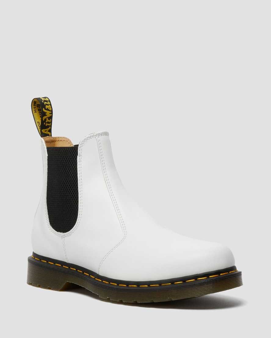 Men's Dr Martens 2976 Yellow Stitch Smooth Leather Chelsea Boots White Smooth Leather | 017KDCIQB