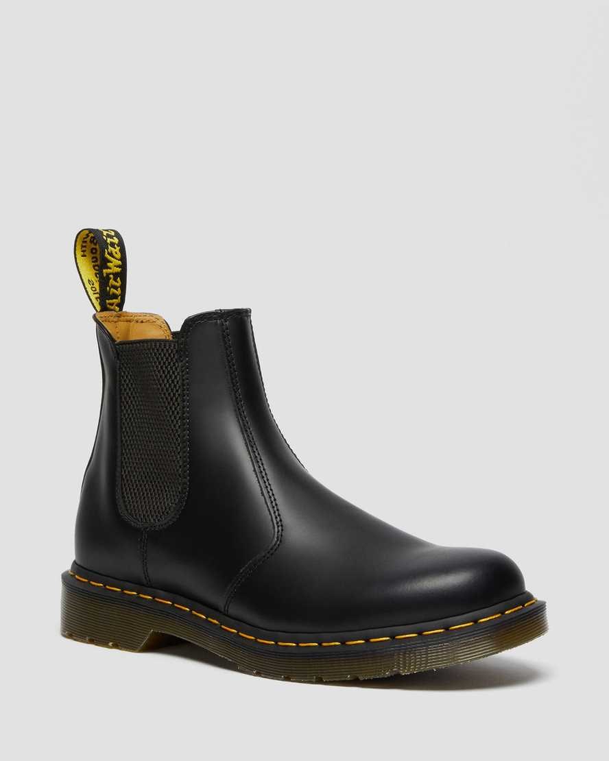 Men's Dr Martens 2976 Yellow Stitch Smooth Leather Chelsea Boots Black Smooth Leather | 172UGERNL