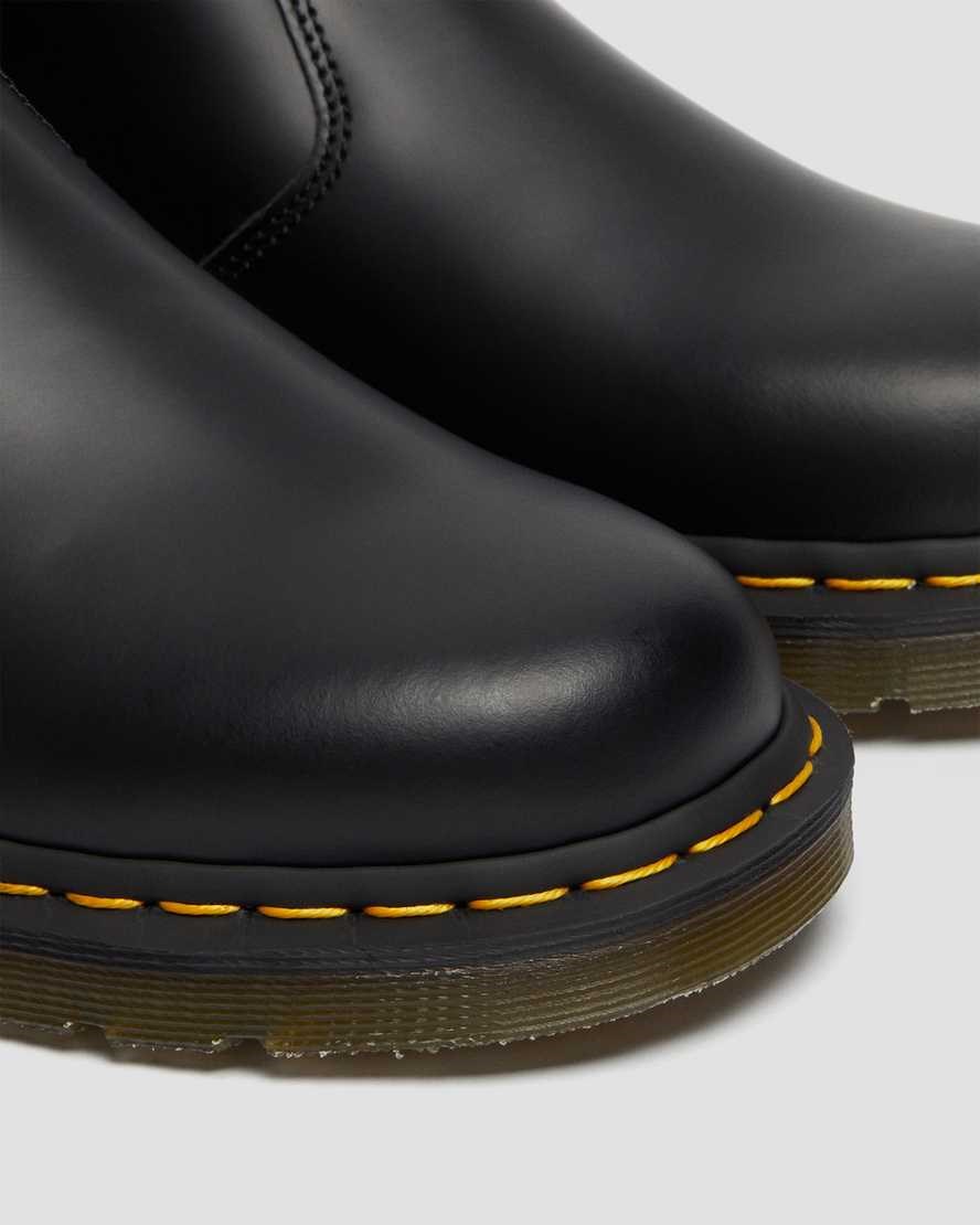 Men's Dr Martens 2976 Yellow Stitch Smooth Leather Ankle Boots Black Smooth Leather | 630XIGHZN