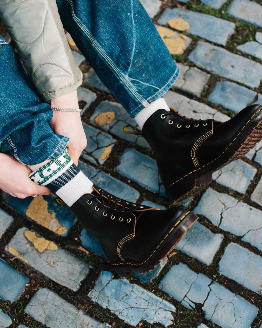 Women's Dr Martens 101 Vintage Smooth Leather Lace Up Boots Black Vintage Smooth | 142TXCAYF