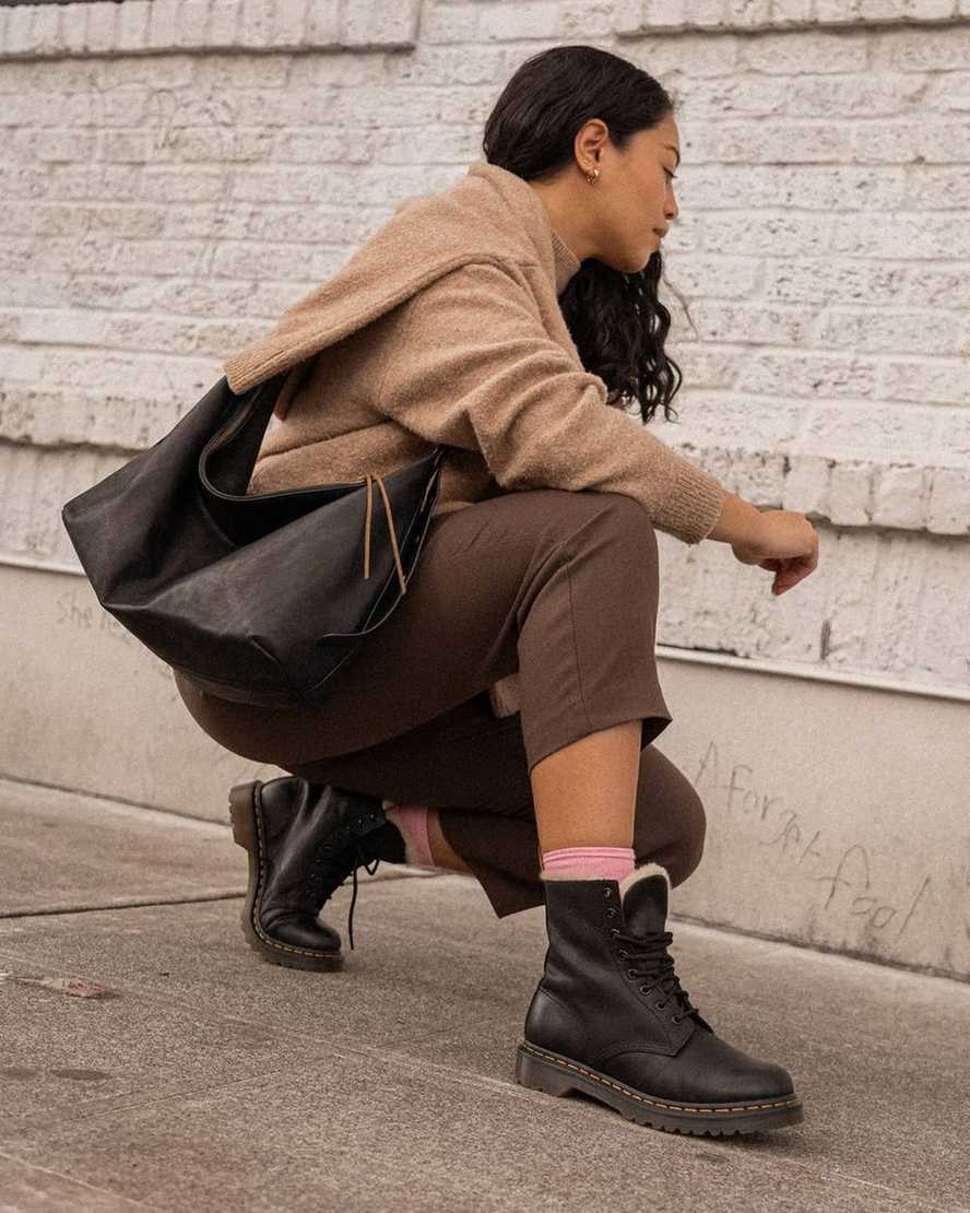 Women's Dr Martens 1460 Faux Fur Lined Ankle Boots Black Burnished Wyoming | 543NDFQBC