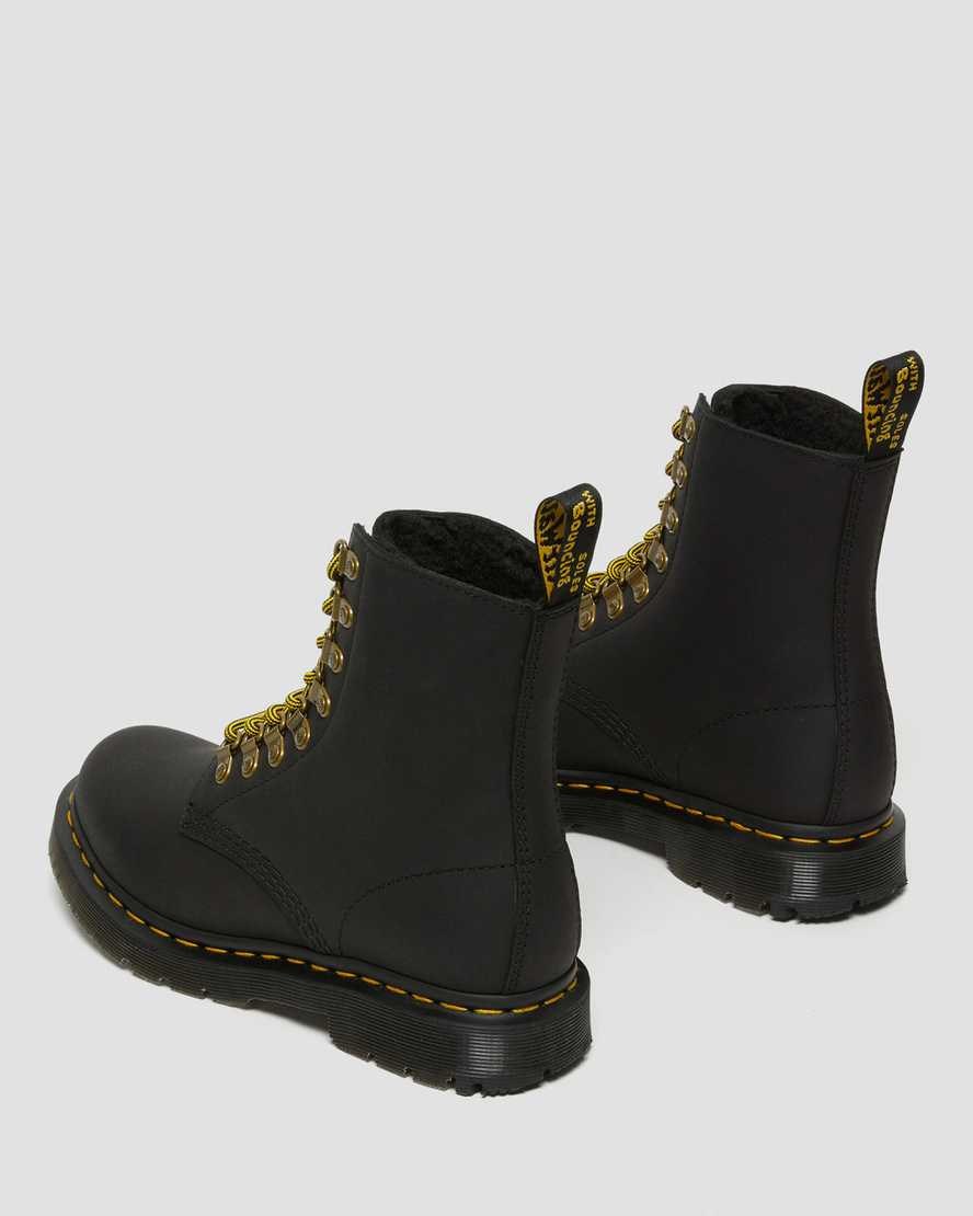 Women's Dr Martens 1460 Pascal DM's Wintergrip Leather Ankle Boots Black Snowplow | 048CKLXYI