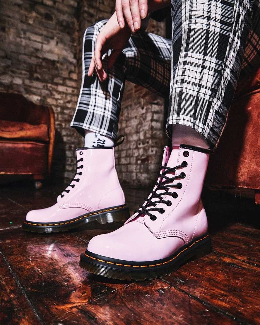 Women's Dr Martens 1460 Patent Leather Lace Up Boots Pale Pink Patent Lamper | 856RXCONK