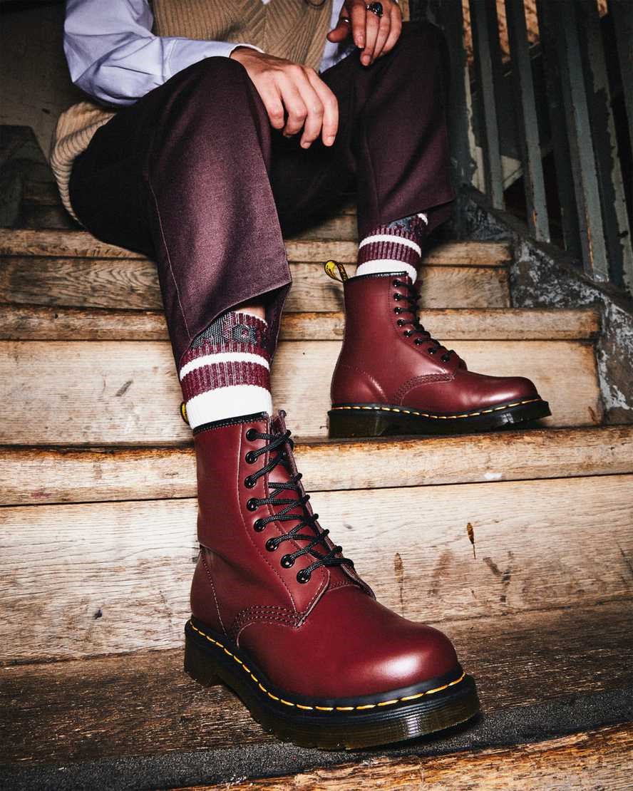 Women's Dr Martens 1460 Smooth Leather Ankle Boots Cherry Red Smooth Leather | 318ITEMFY