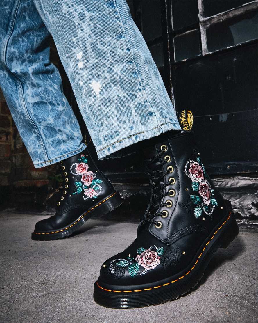 Women's Dr Martens 1460 Vonda Floral Leather Lace Up Boots Black Nappa | 087BUYGDI