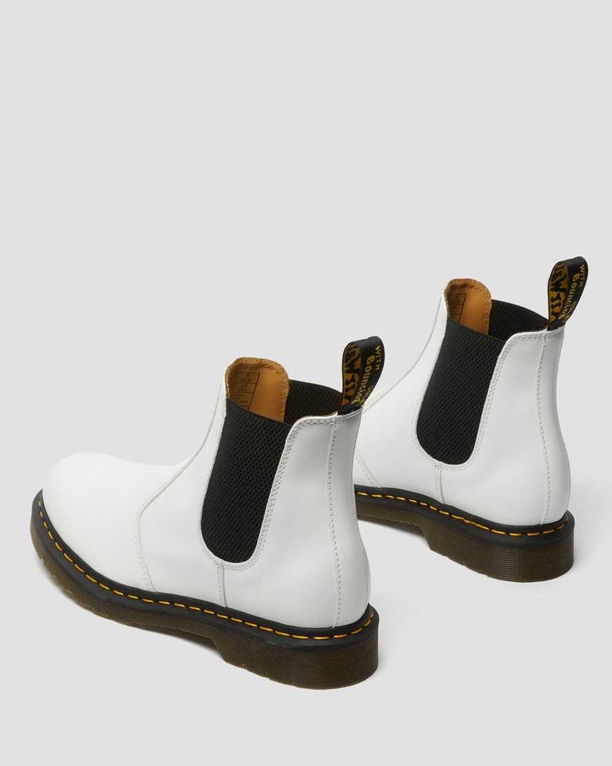 Women's Dr Martens 2976 Yellow Stitch Smooth Leather Ankle Boots White Smooth Leather | 315FJBIKA